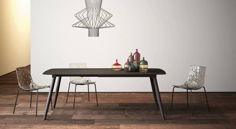Exemple de modèle de grande table italienne inspiration factory près de Sanary sur Mer dans le 83