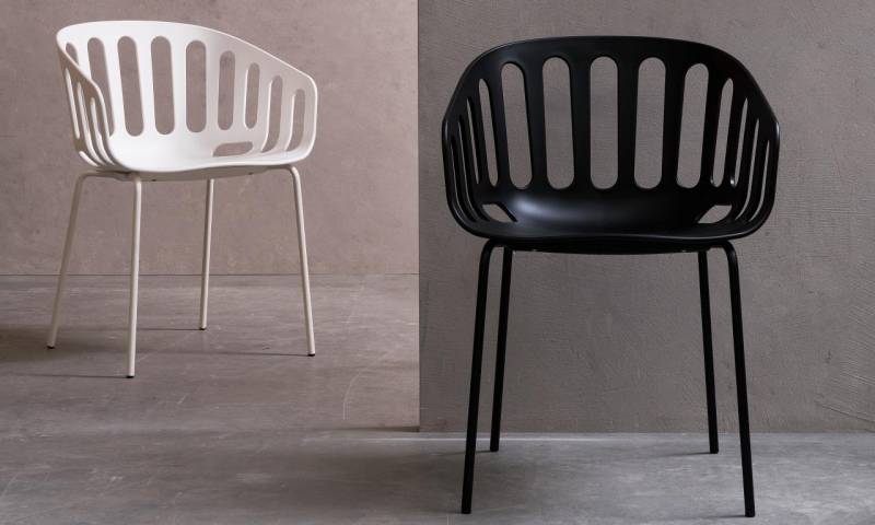 Chaises design arrondies de fabrication italienne à l'achat près de Sanary sur Mer dans le Var